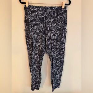 Lululemon Align Leggings with Pockets – Black/Gray Leaf Print, Size 10